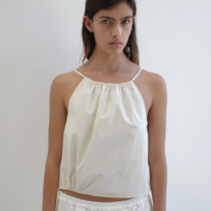 Deiji StudiosSimple Top Top