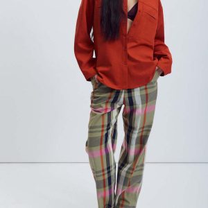 EVE GRAVELSamsi Pant
