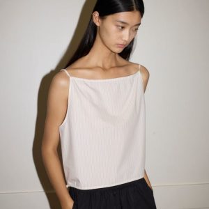 Deiji StudiosSimple Top